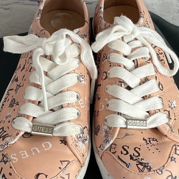Guess Graffiti Logo Sneaker - Picture 6 of 8
